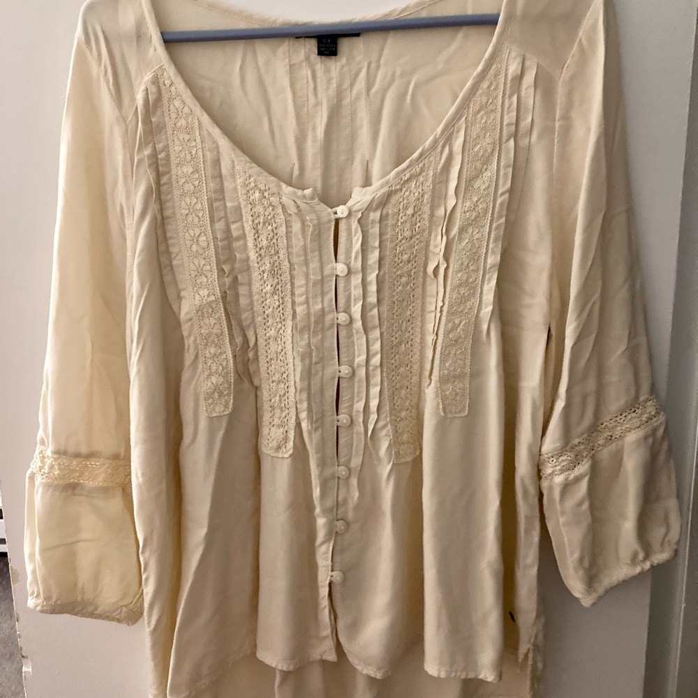 COPY - American Eagle Boho Lace Peasant Top